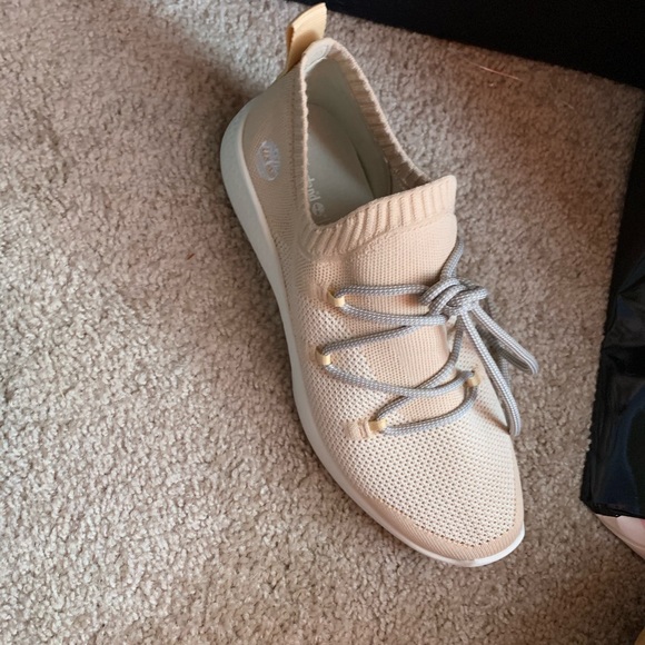 Timberland Sneakers size 9.5 Brand new - Picture 7 of 8